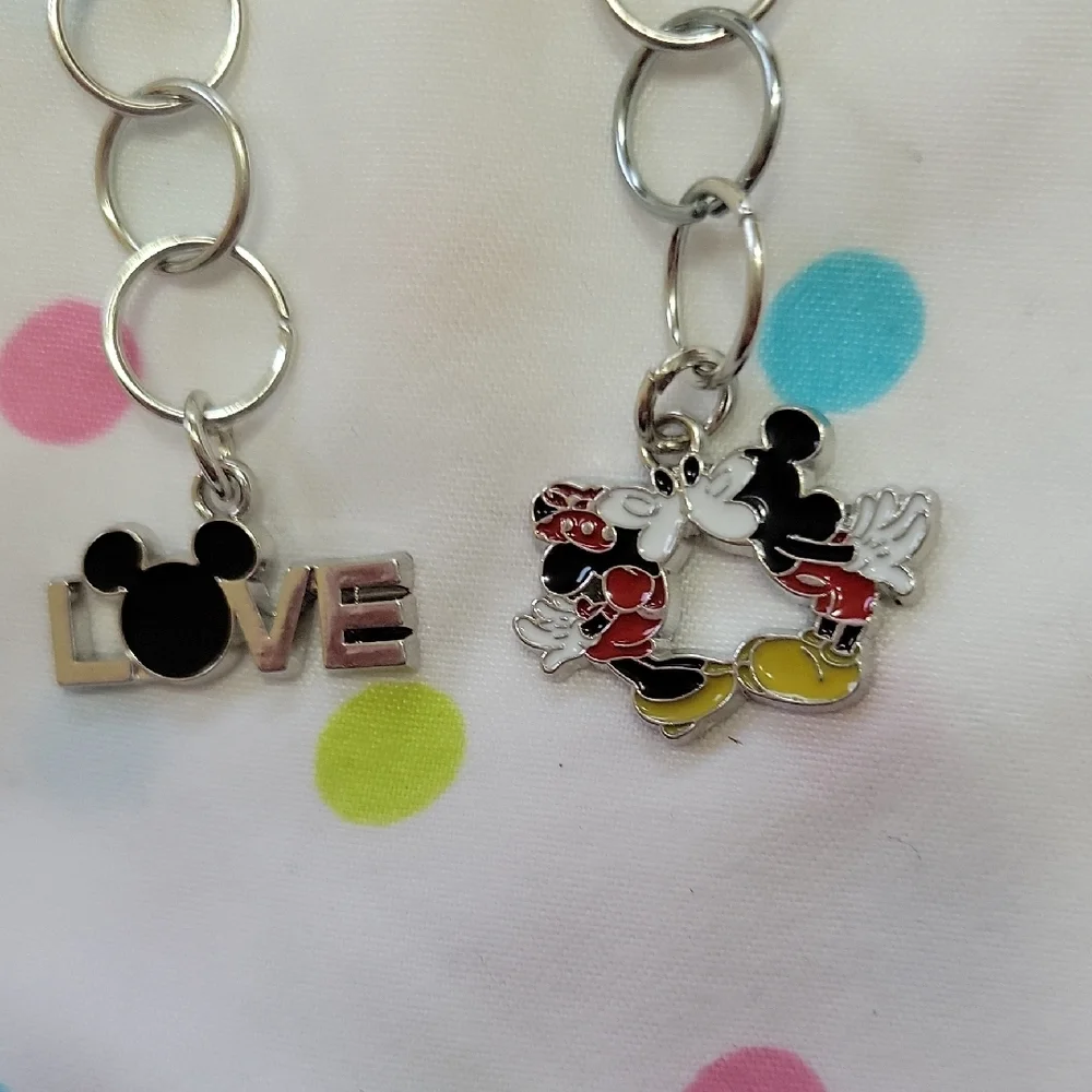 Disney Hand Crafted Mickey Mouse Silver Keychain Set - Picture 3 of 5